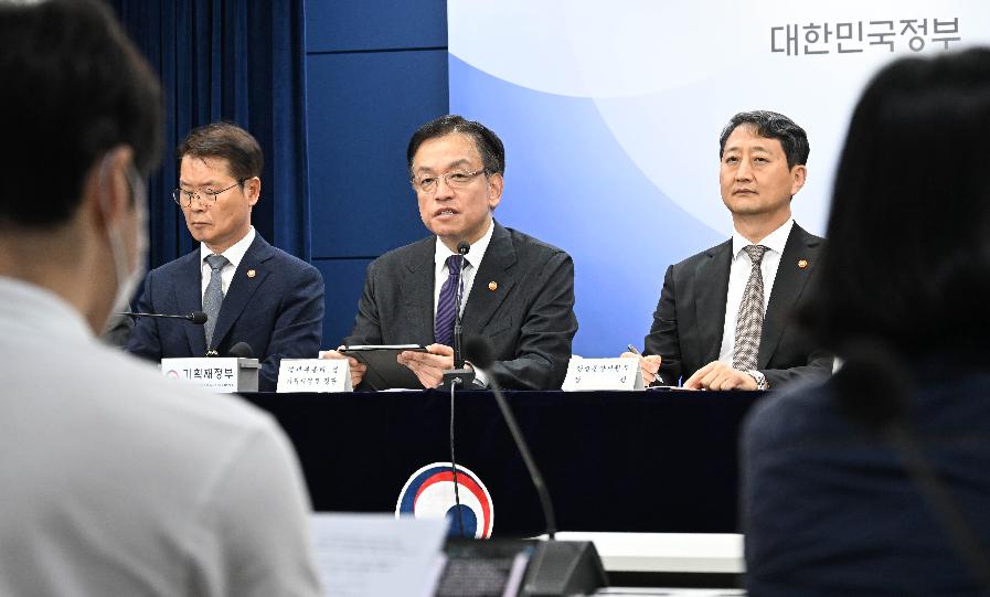 최상목 부총리, 2024년 하반기 경제정책방향 및 역동경제 로드맵 관계부처 합동브리핑