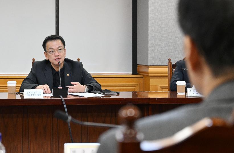 최상목 부총리, 긴급 거시경제·금융현안 간담회