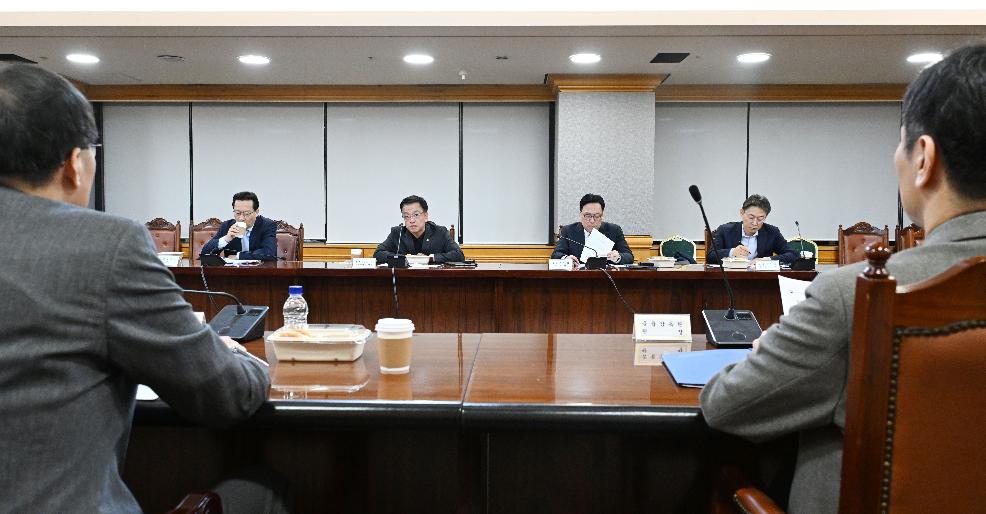 최상목 부총리, 긴급 거시경제·금융현안 간담회