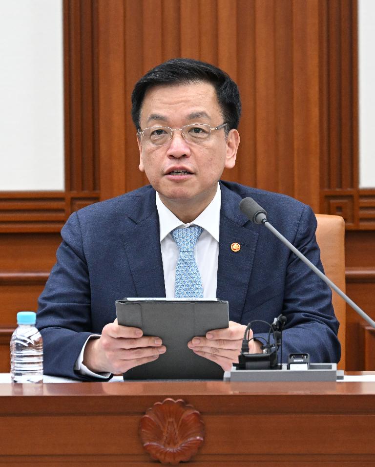 최상목 대통령 권한대행 부총리 겸 기획재정부 장관, 민생경제점검회의