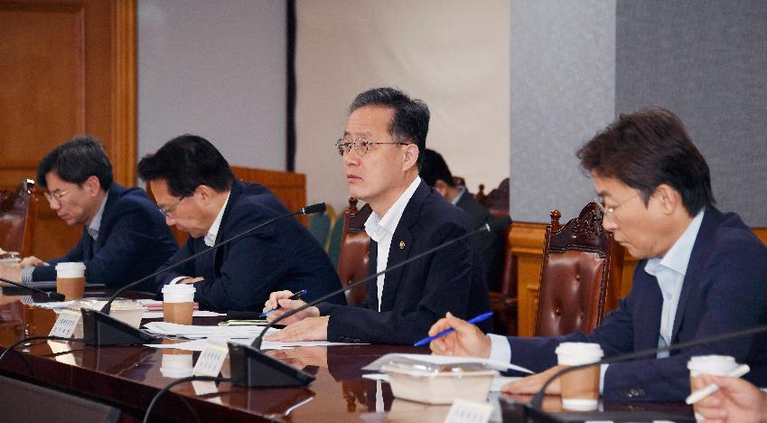 이형일 기획재정부 장관 직무대행 1차관, 시장상황점검회의