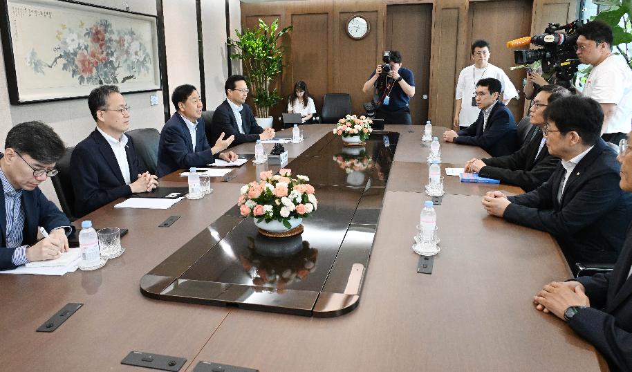 구윤철 부총리 겸 기획재정부 장관, 한국은행 방문