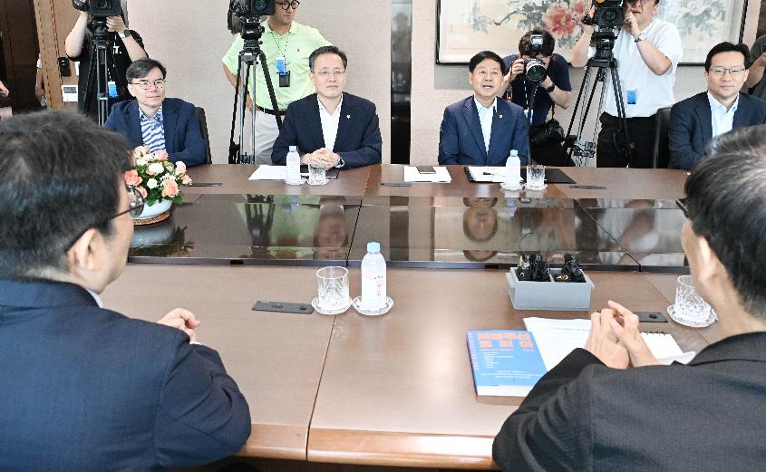 구윤철 부총리 겸 기획재정부 장관, 한국은행 방문