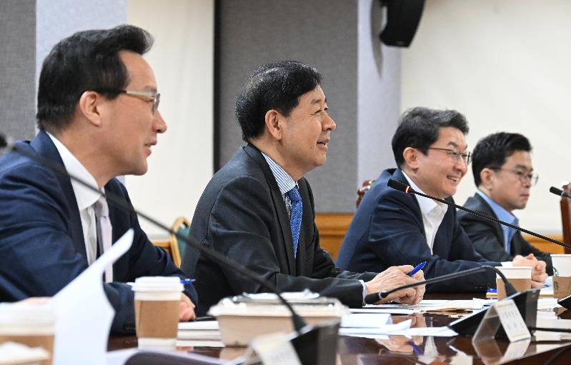 구윤철 부총리, 시장상황점검회의 첨부이미지
