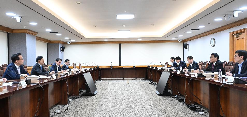 구윤철 부총리, 시장상황점검회의 첨부이미지
