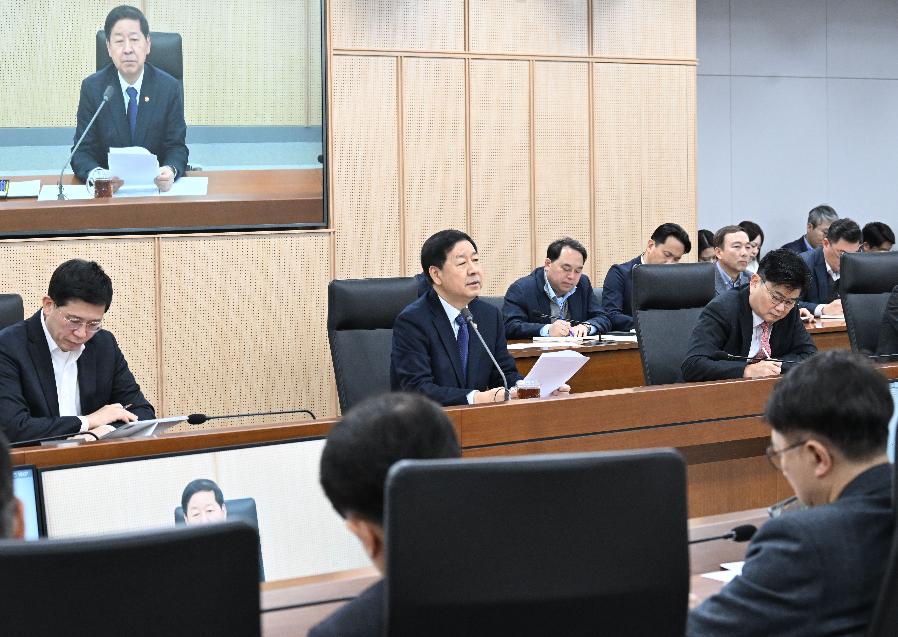 구윤철 부총리, 재정경제부 확대간부회의 주재